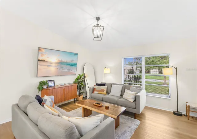Photo 5 of Single family home for sale at 3207 Valencia Rd, Venice, FL 34293 | MLS# N6145384 | Listing updated on 2026-09-02