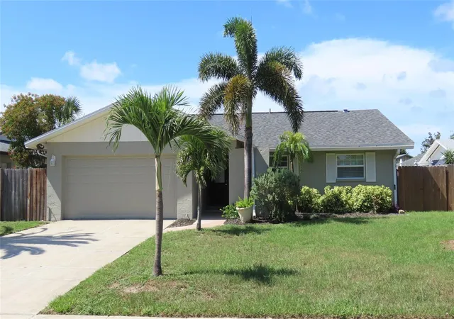 2nd image of 2376 Millwood Ln, Clearwater, FL 33763 | MLS# TB8539330