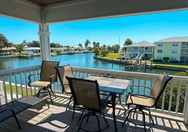 Photo 3 of Condo for sale at 4728 Beach #C, Saint Petersburg, FL 33705 | MLS# TB8539336 | Listing updated on 2026-09-01