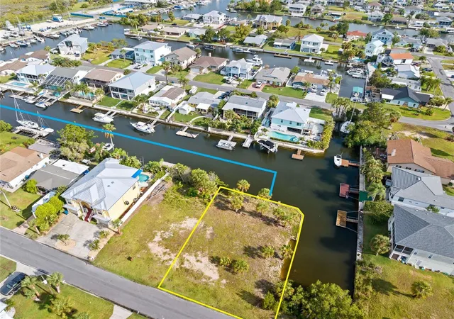 5th image of 4342 Tahiti Dr, Hernando Beach, FL 34607 | MLS# TB8539340