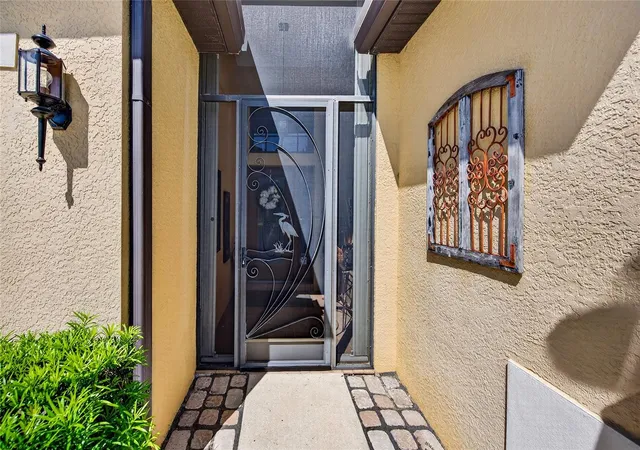 Photo 4 of Single family home for sale at 1995 Batello Dr, Venice, FL 34292 | MLS# A4703116 | Listing updated on 2026-08-19