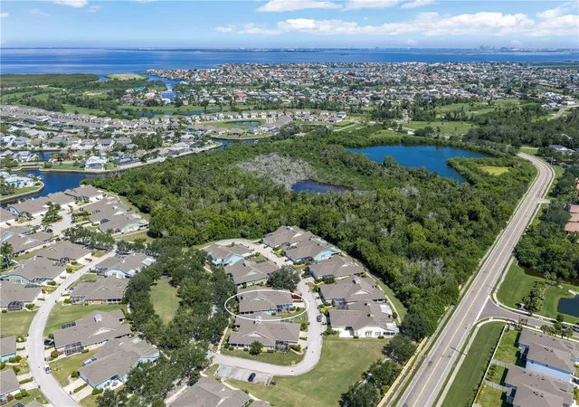 49th image of 5320 Golden Isles Dr, Apollo Beach, FL 33572 | MLS# TB8539344