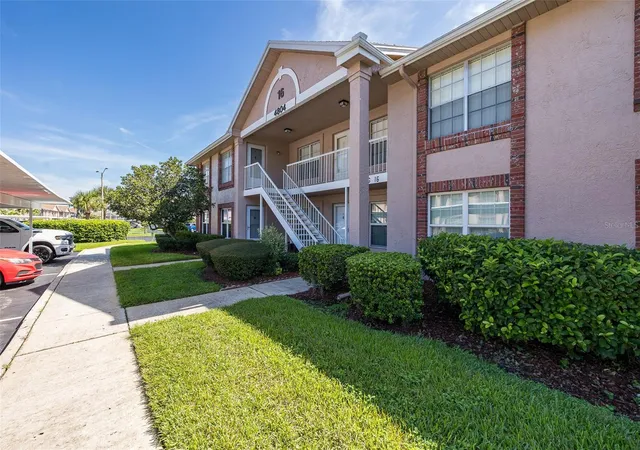 Listing Photo 5 - Condo for sale in building located at 4804 Myrtle Oak Dr, New Port Richey, FL 34653 - Unit #13