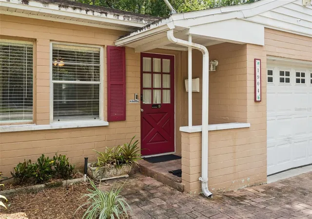 2nd image of 1904 Valencia Rd, Orlando, FL 32803 | MLS# O6433976