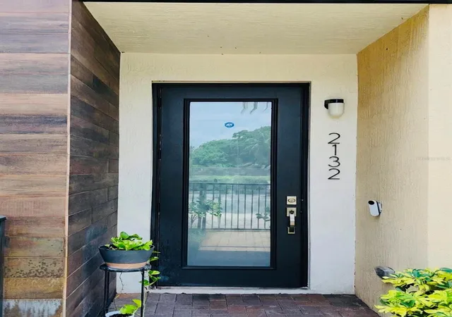 Photo 2 of Townhouse for sale at 2132 Nw 6th Street, Fort Lauderdale, FL 33311 | MLS# O6433978 | Listing updated on 2026-08-17