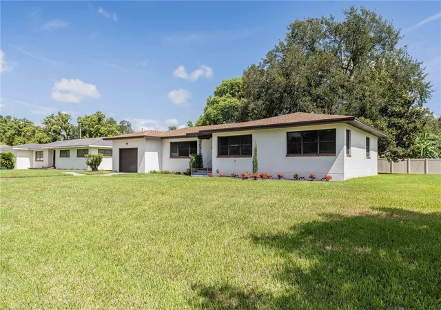 Photo 1 of Single family home for sale at 521 Bonnie Dr, Lakeland, FL 33803 | MLS# L4964330 | Listing updated on 2026-08-19
