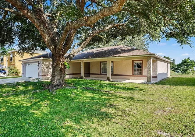 3rd image of 121 Shaddock Dr, Auburndale, FL 33823 | MLS# O6433988