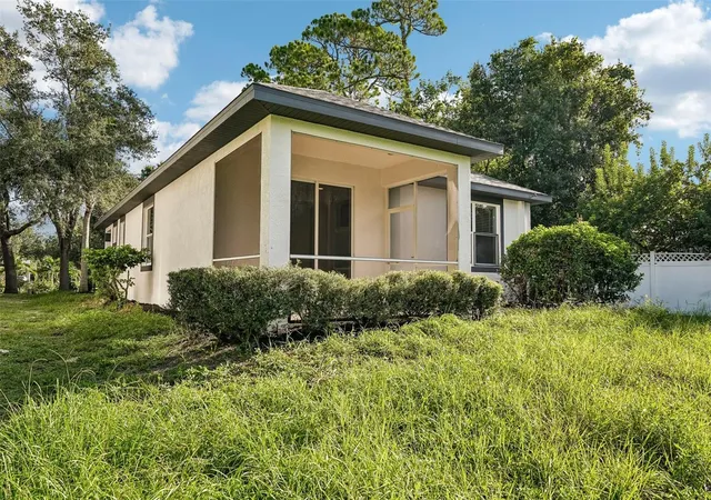 Photo 2 of Single family home for sale at 1468 Daryl Dr, Sarasota, FL 34232 | MLS# A4703123 | Listing updated on 2026-09-03