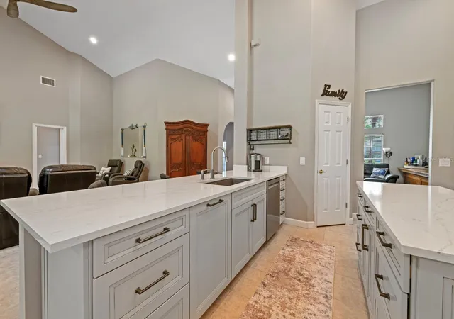5th image of 5039 Greenbriar Trl, Mount Dora, FL 32757 | MLS# G5116531