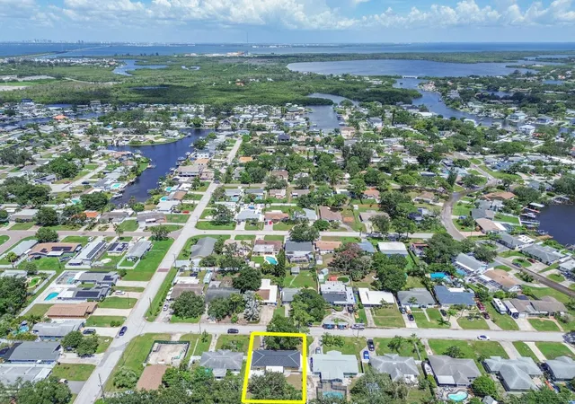 Photo 3 of Sale Pending at 9046 3rd Street N, Saint Petersburg, FL 33702 | MLS# TB8539368 | Listing updated on 2026-10-02