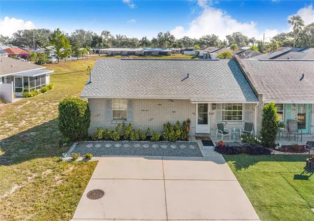 Photo 3 of Multi family home for sale at 1413 Thousand Roses Dr S, Lake Wales, FL 33853 | MLS# P4939609 | Listing updated on 2026-08-17