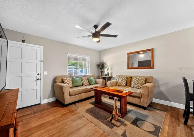 3rd image of 880 Seminole Ave, Longwood, FL 32750 | MLS# V4950755