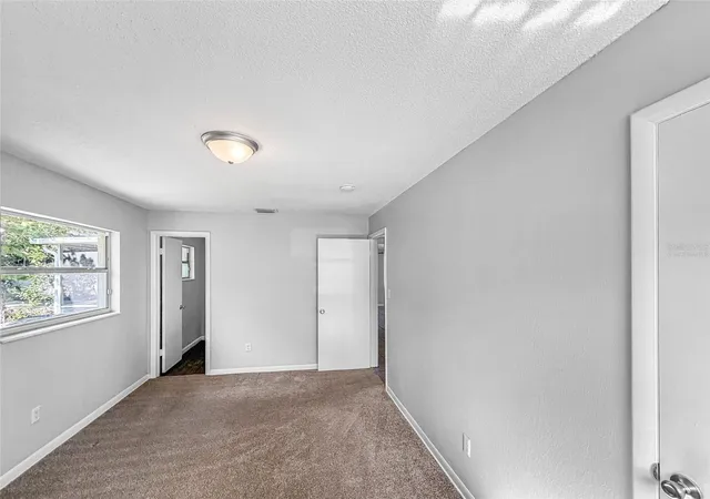 4th image of 1735 Jefferson Dr, Mount Dora, FL 32757 | MLS# O6434012
