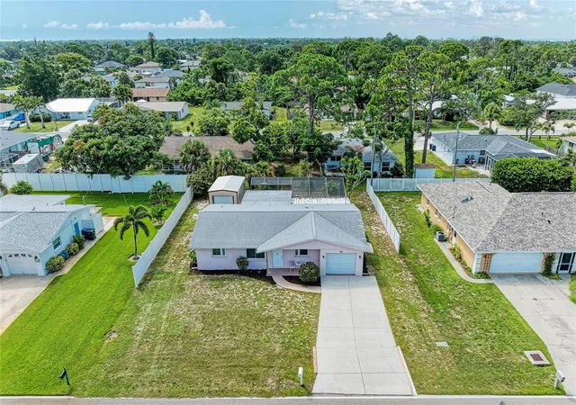 2nd image of 1507 S Venice Blvd, Venice, FL 34293 | MLS# N6145388