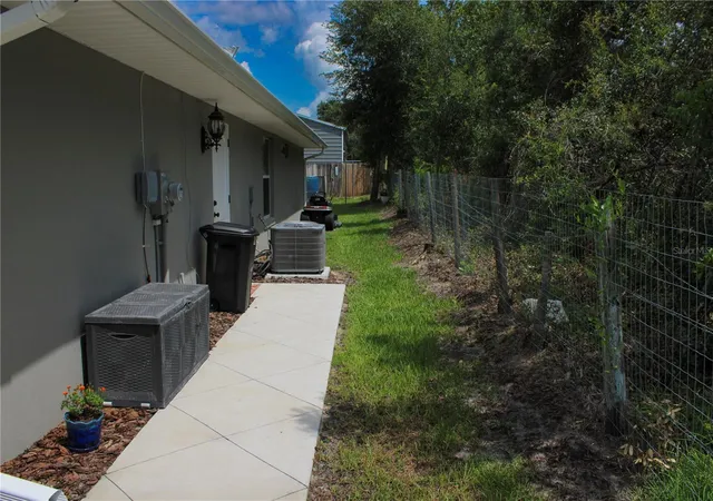3rd image of 8749 Se 159Th Ln, Summerfield, FL 34491 | MLS# GC542790