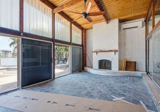 4th image of 31 Dolphin Dr, Treasure Island, FL 33706 | MLS# TB8539401