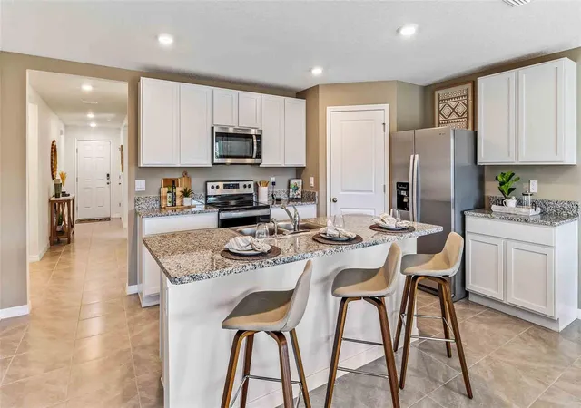 3rd image of 3520 Harvest Gardens Loop, Plant City, FL 33565 | MLS# TB8539403