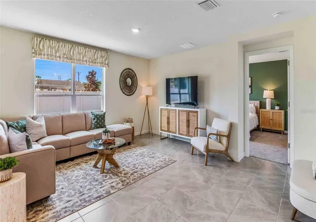 5th image of 3520 Harvest Gardens Loop, Plant City, FL 33565 | MLS# TB8539403
