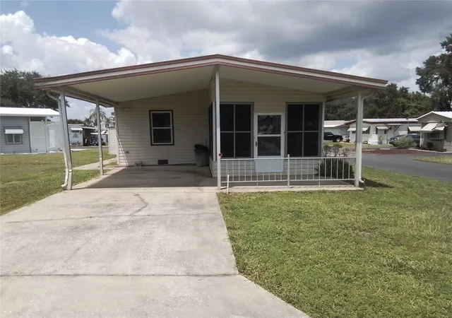 1st image of 915 Mark Rd, Leesburg, FL 34748 | MLS# G5116541