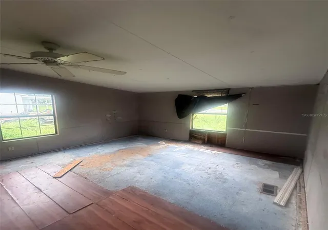 4th image of 13114 Se 32Nd Ct, Belleview, FL 34420 | MLS# TB8539410