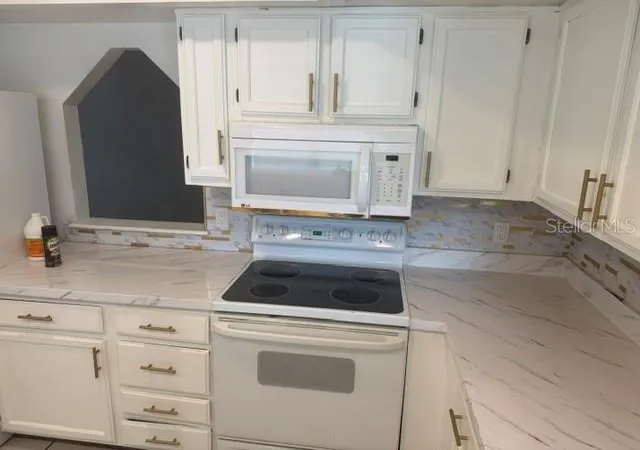 4th image of 2602 Gramercy Dr, Deltona, FL 32738 | MLS# O6434039