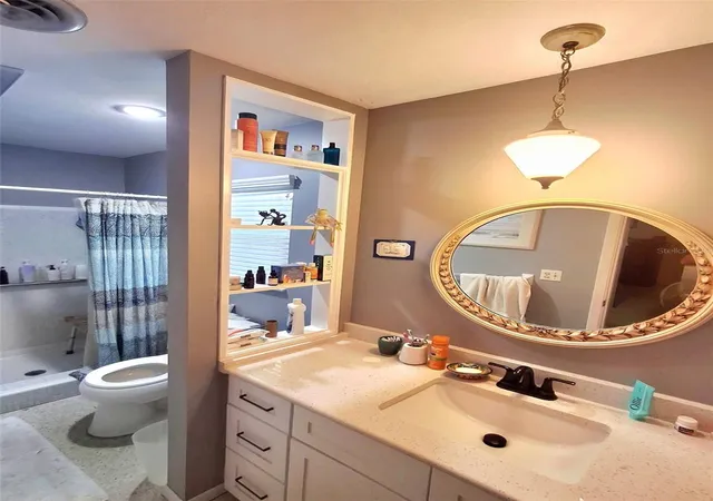 12th image of 135 Englewood Heights Rd, Englewood, FL 34223 | MLS# A4703141