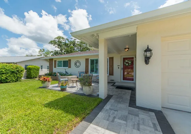 3rd image of 1207 Timberbrooke Dr, Palm Harbor, FL 34684 | MLS# TB8539457