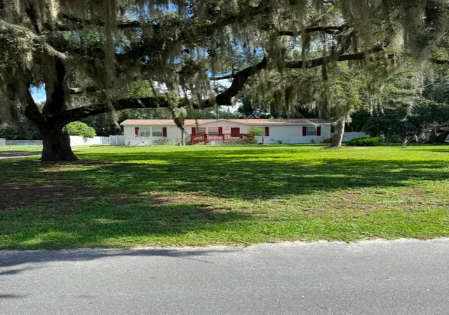 1st image of 2716 Seminole Trl, Leesburg, FL 34748 | MLS# O6434071