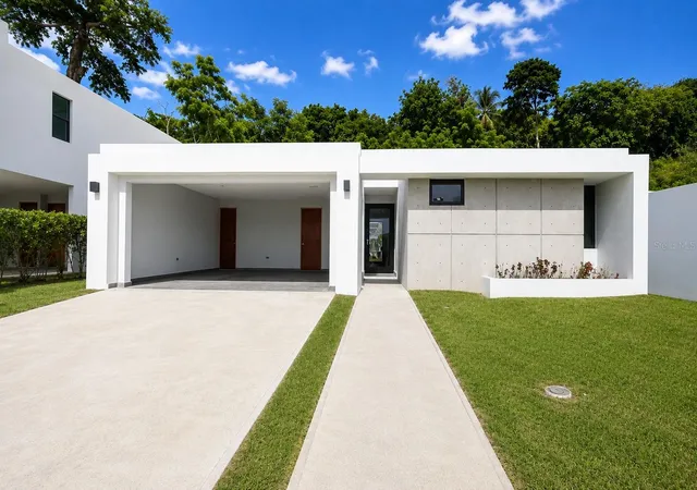Photo 1 of Single family home for sale at Apatita Monteazul, Guaynabo, PR 00969 | MLS# PR9123460 | Listing updated on 2026-08-17