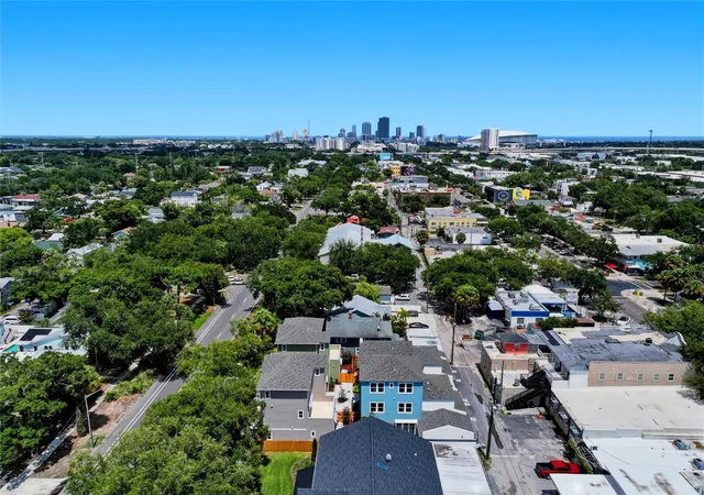Listing Photo 2 - Condo for sale in building located at 2540 1st Ave N, Saint Petersburg, FL 33713 - Unit #