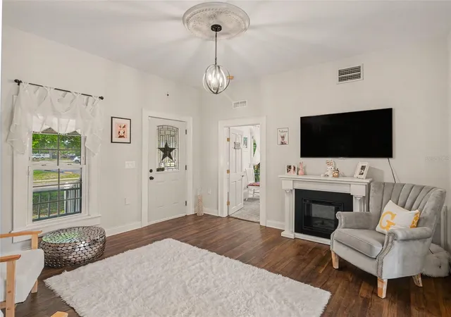 Photo 3 of Single family home for sale at 502 7th Avenue W, Palmetto, FL 34221 | MLS# TB8539476 | Listing updated on 2026-09-06