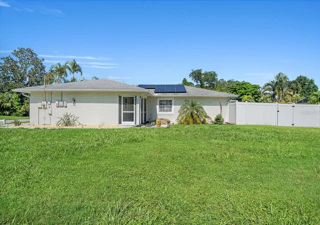 Photo 1 of Single family home for sale at 1211 Angela Maria Rd, Sarasota, FL 34243 | MLS# A4703153 | Listing updated on 2026-08-31