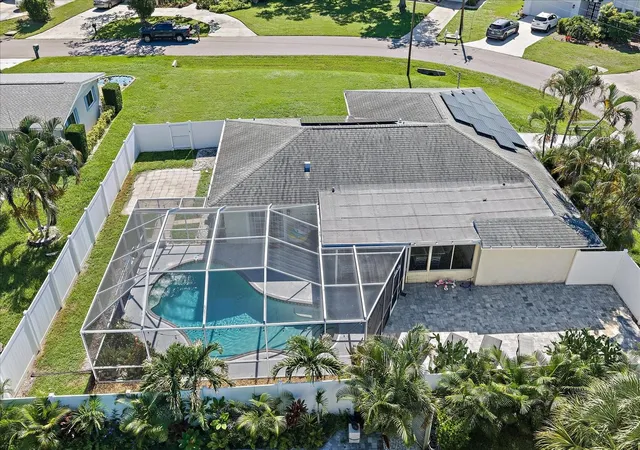 Photo 3 of Single family home for sale at 1211 Angela Maria Rd, Sarasota, FL 34243 | MLS# A4703153 | Listing updated on 2026-08-31