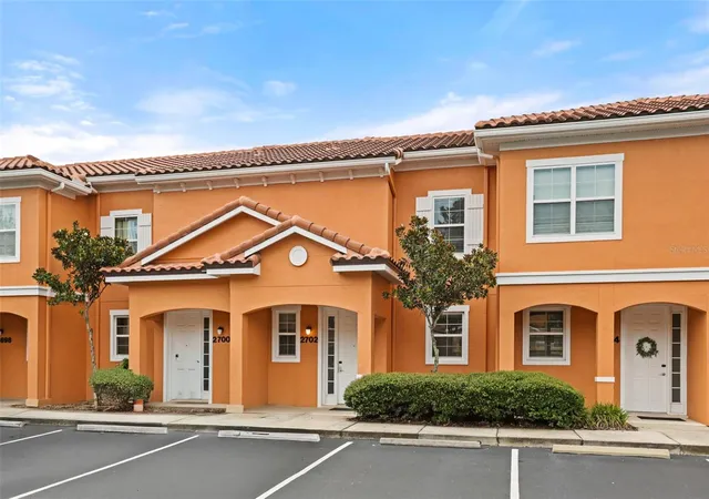 Photo 3 of Townhouse for sale at 2702 Corvette Ln, Kissimmee, FL 34746 | MLS# O6434097 | Listing updated on 2026-08-18