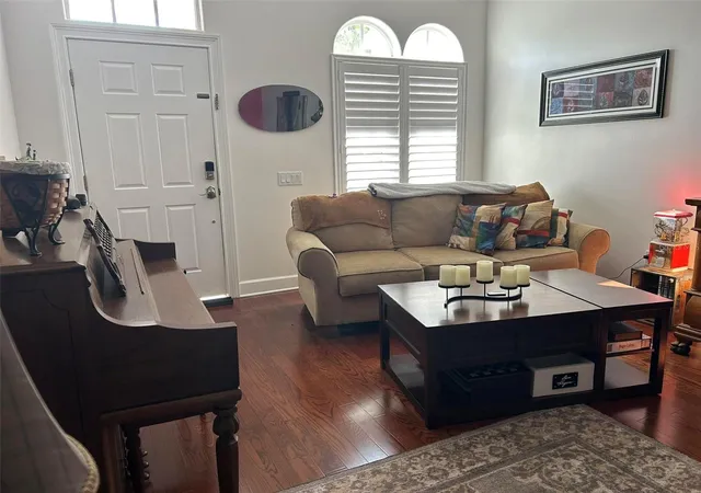 2nd image of 10314 Saville Rowe Ln, Tampa, FL 33626 | MLS# O6434101