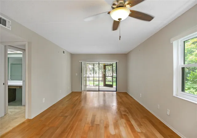 4th image of 135 Woodlake Wynde #135, Oldsmar, FL 34677 | MLS# TB8539499