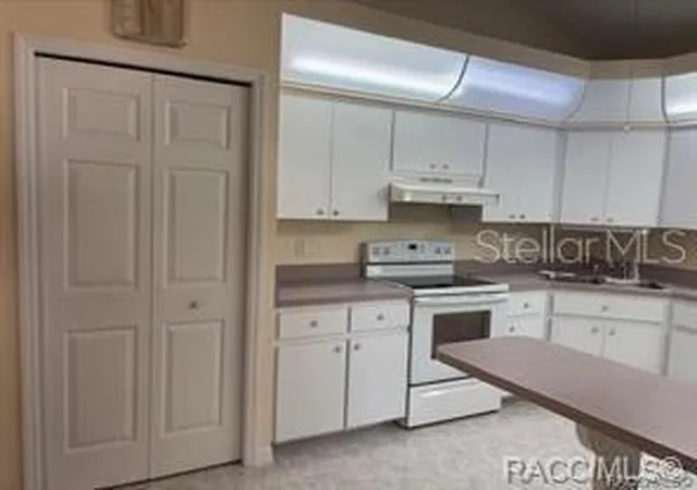 2nd image of 824 Windermere Blvd, Inverness, FL 34453 | MLS# OM730528
