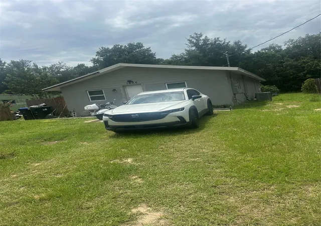 Photo 2 of Sale Pending at 1626 S Washington Ave, Apopka, FL 32703 | MLS# O6434117 | Listing updated on 2026-08-18