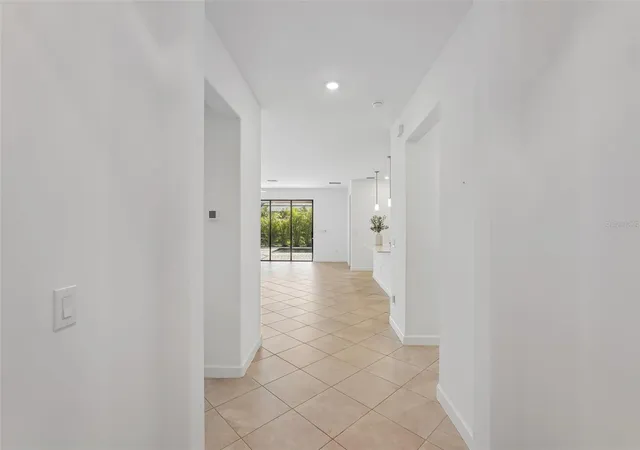 4th image of 15234 Serene Shores Loop, Bradenton, FL 34211 | MLS# W7888655