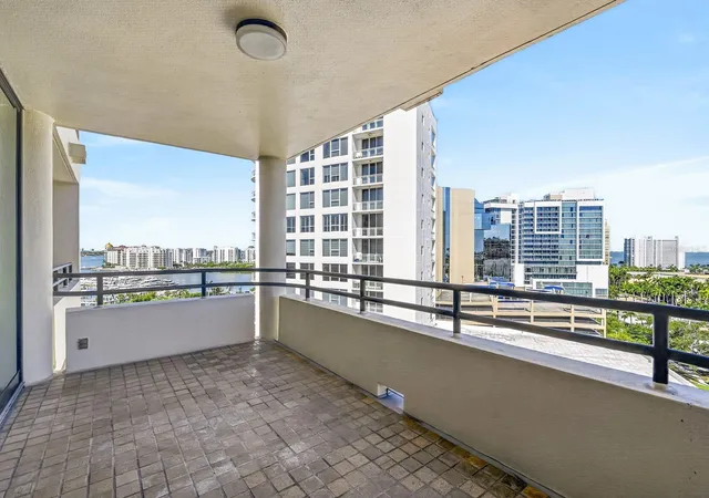 4th image of 1255 N Gulfstream Ave, Sarasota, FL 34236