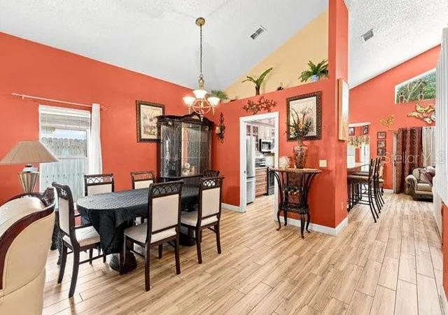 5th image of 84 Knights Hollow Dr, Apopka, FL 32712 | MLS# O6434123