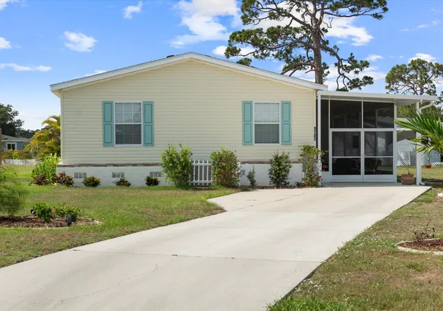 Photo 4 of Manufactured home for sale at 9182 Pinehaven Way, Englewood, FL 34224 | MLS# C7529655 | Listing updated on 2026-08-21