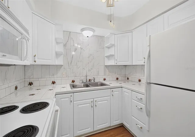 Photo 3 of Condo for sale at 138 36th Avenue N #208W, Saint Petersburg, FL 33704 | MLS# TB8539527 | Listing updated on 2026-08-19