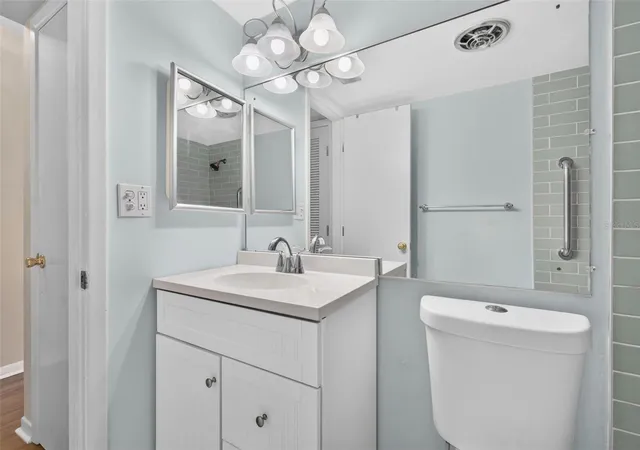 Listing Photo 5 - Condo for sale in building located at 138 36Th Ave N, St. Petersburg, FL 33704 - Unit #208 W