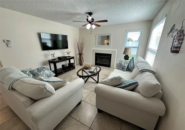 3rd image of 3846 59Th Ave W #3846, Bradenton, FL 34210 | MLS# A4703175