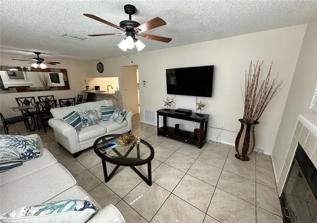 4th image of 3846 59Th Ave W #3846, Bradenton, FL 34210 | MLS# A4703175