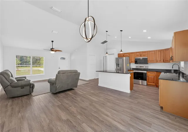 Photo 4 of Single family home for sale at 138 Fisher Run, Ocklawaha, FL 32179 | MLS# G5116554 | Listing updated on 2026-09-01