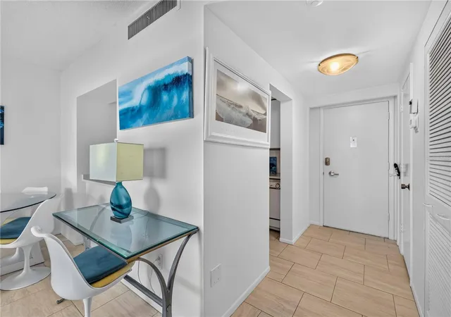 Photo 4 of Condo for sale at 1212 Ben Franklin Dr #1205, Sarasota, FL 34236 | MLS# A4703178 | Listing updated on 2026-08-18