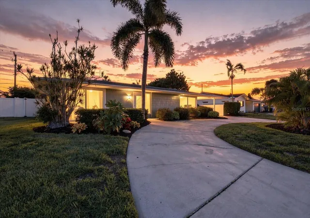 Photo 1 of Single family home for sale at 5188 40th Street S, Saint Petersburg, FL 33711 | MLS# TB8539541 | Listing updated on 2026-10-24