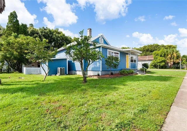 Photo 2 of Single family home for sale at 1005 E Main St, Bartow, FL 33830 | MLS# TB8539544 | Listing updated on 2026-09-01